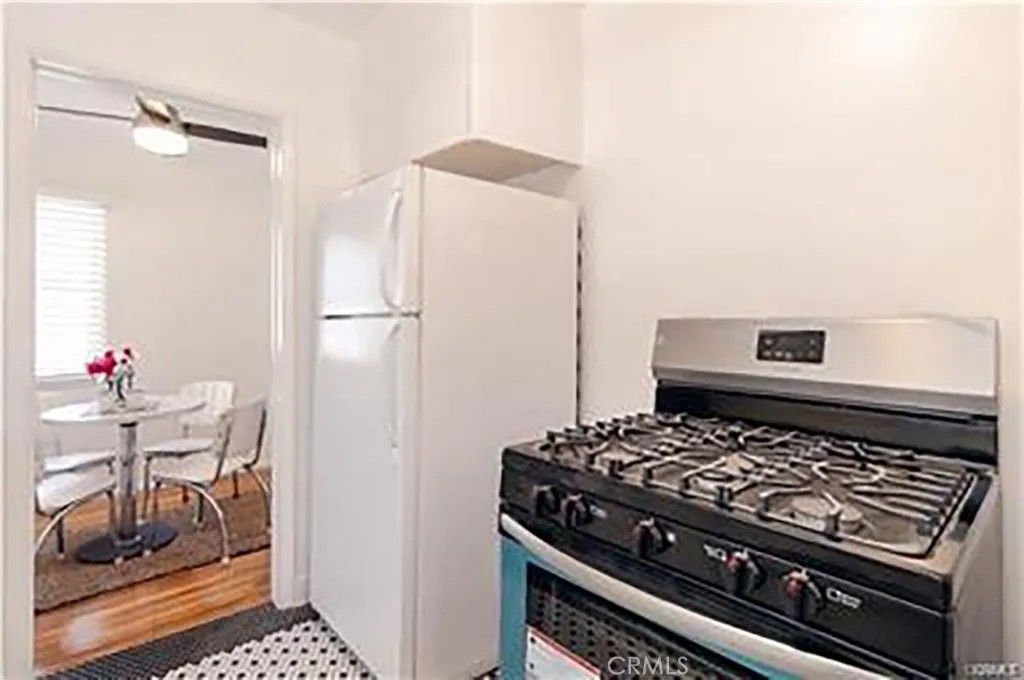 Photo of 4266 Troost Ave, Studio City, CA 91604 (MLS # SR26047627)