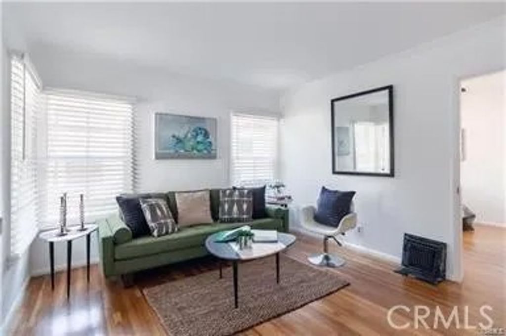 Photo of 4266 Troost Ave, Studio City, CA 91604 (MLS # SR26047627)