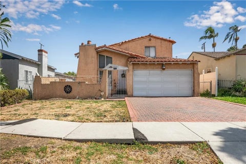 Photo of 2510 W 80th ST, Inglewood, CA 90305 (MLS # IV26117948)