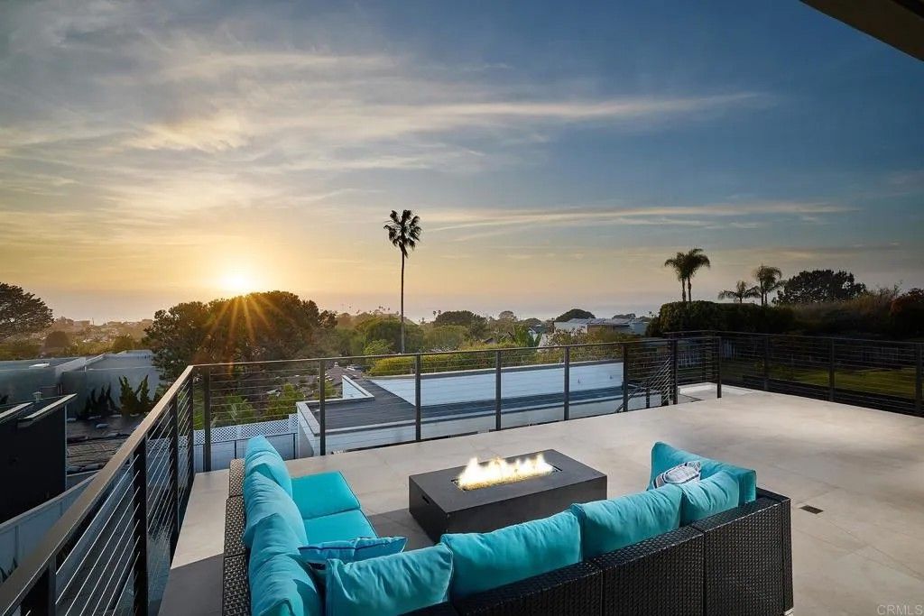 Photo of 537 N Granados Avenue, Solana Beach, CA 92075 (MLS # NDP2511161)