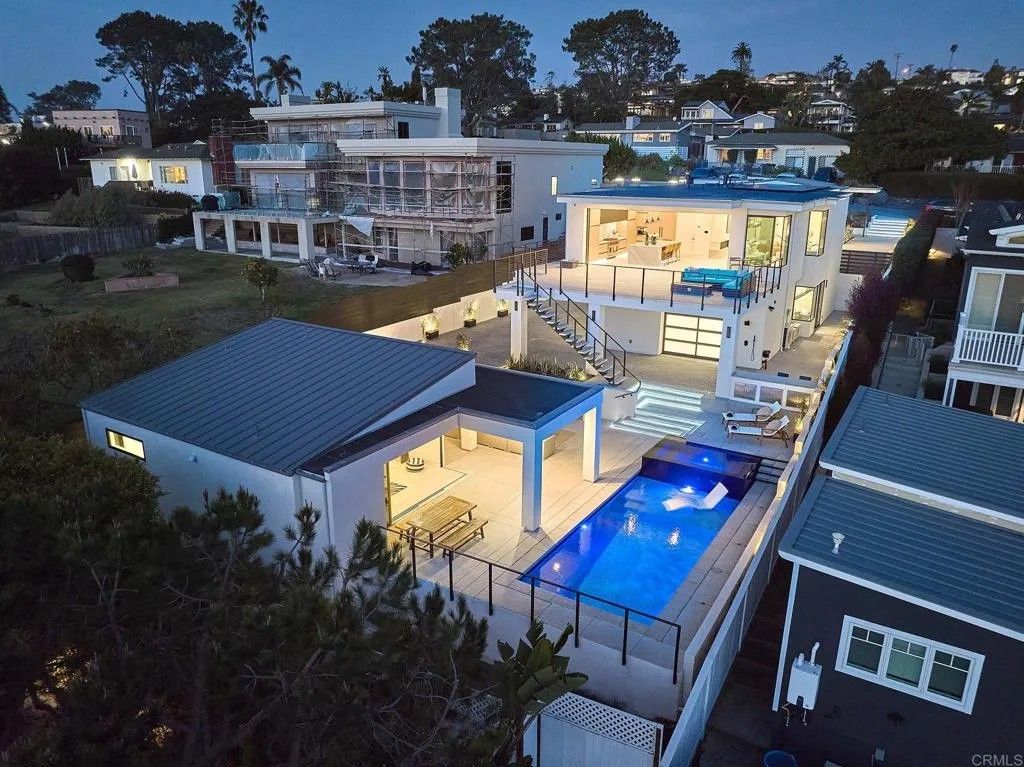 Photo of 537 N Granados Avenue, Solana Beach, CA 92075 (MLS # NDP2511161)