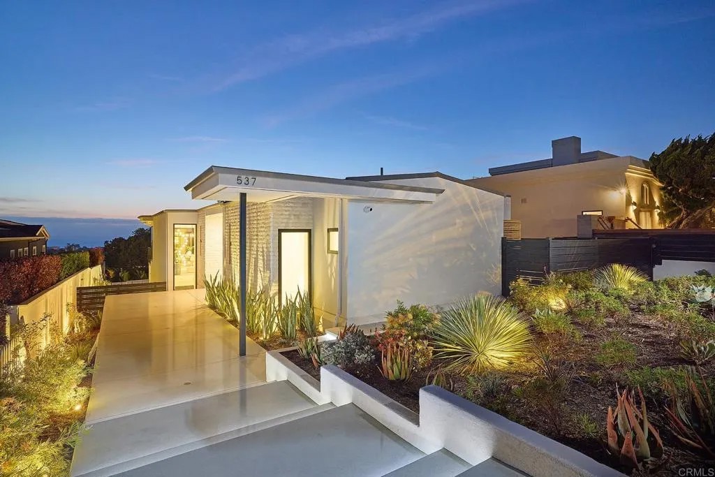 537 N Granados Avenue