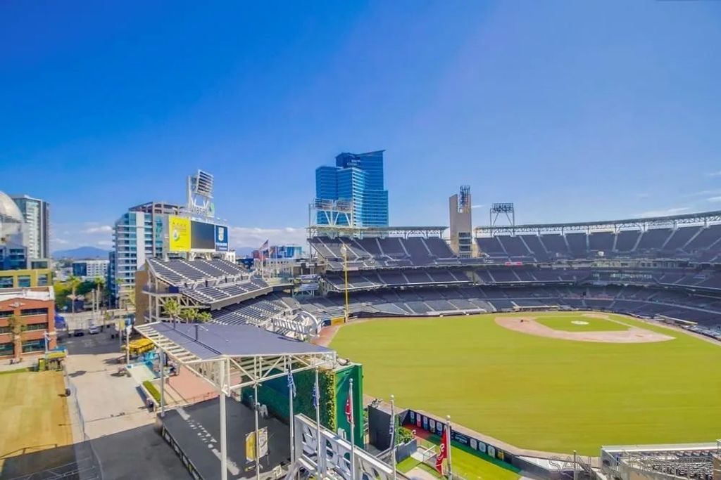 Photo of 325 7th Avenue #610, San Diego, CA 92101 (MLS # 260010128)