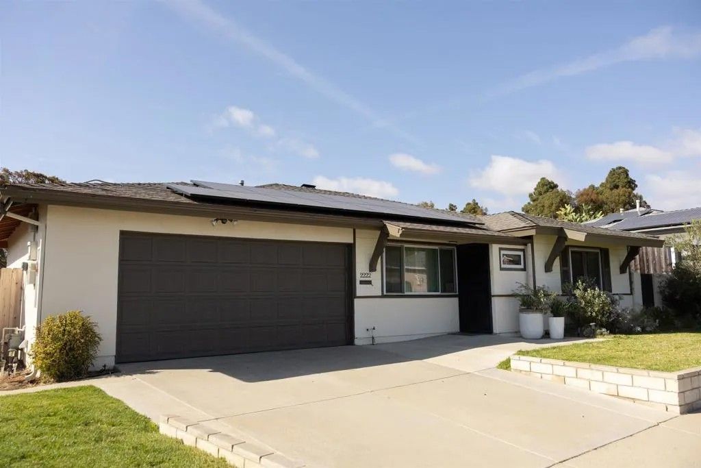 Photo of 2222 Crestline Dr, Oceanside, CA 92054 (MLS # NDP2605065)