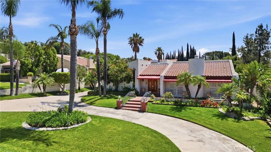 5633 Mayberry