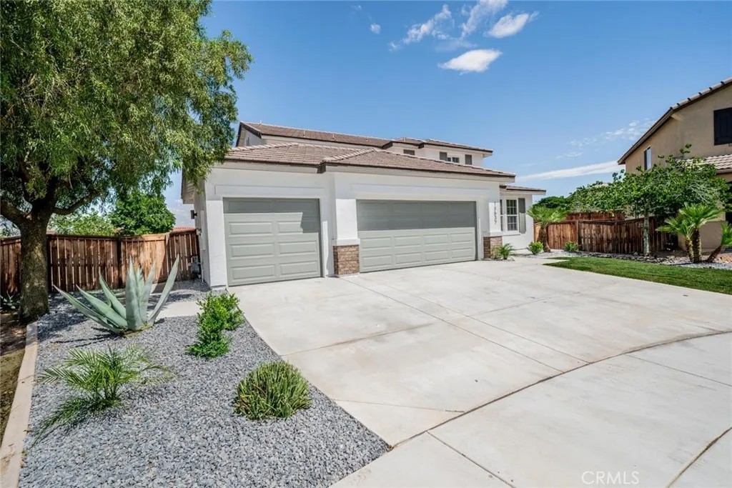 13637 Larkspur Court