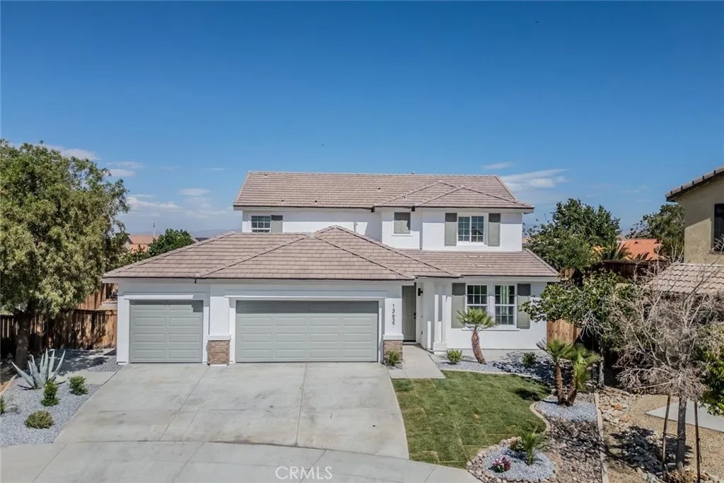 13637 Larkspur Court