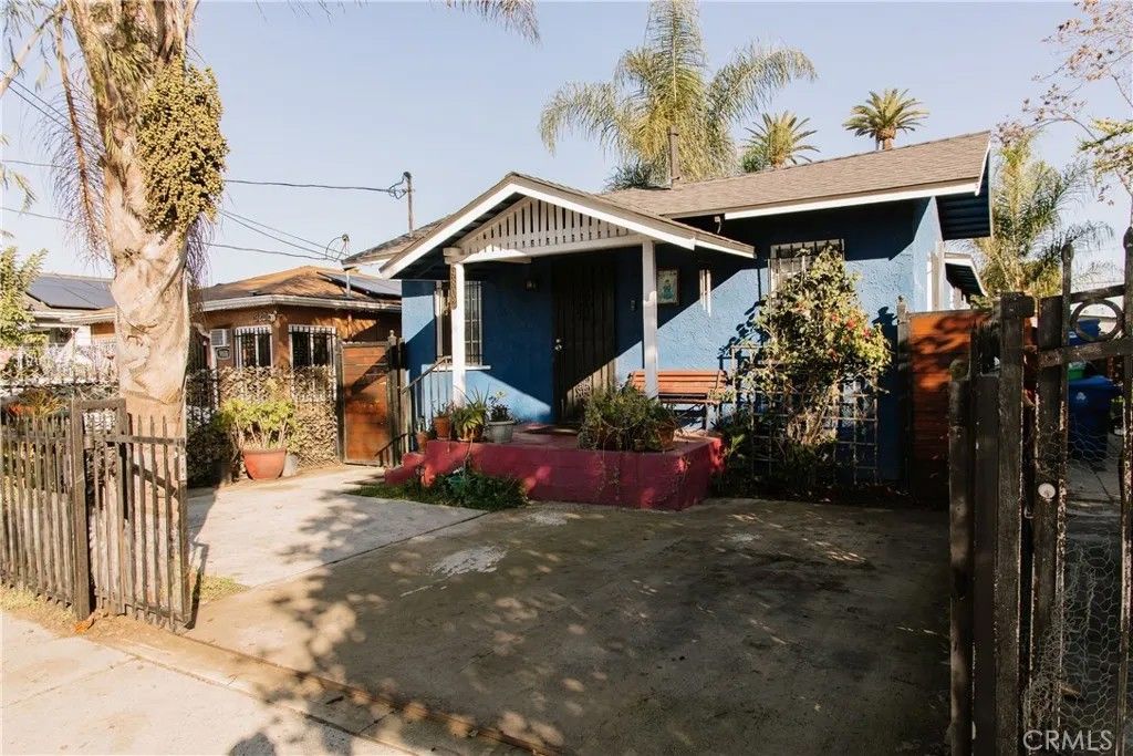 Photo of 9802 Defiance, Los Angeles, CA 90002 (MLS # DW25281552)
