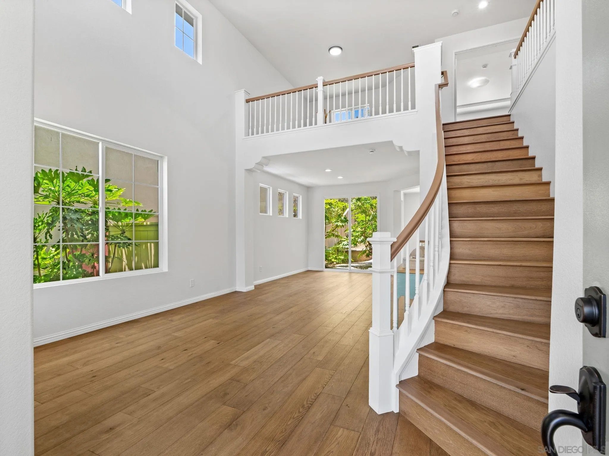 4308 Calle Mar De Ballenas