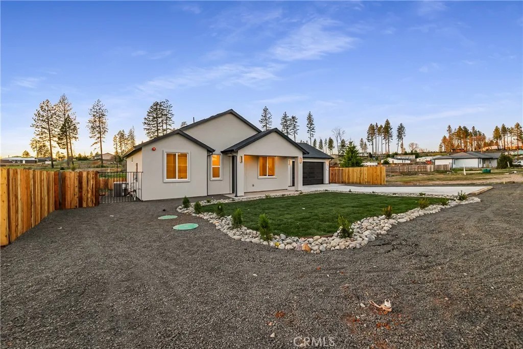6471 Lone Cedar