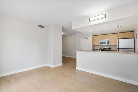 Tiny photo for 425 W Beech St #1003, San Diego, CA 92101 (MLS # 250039409)