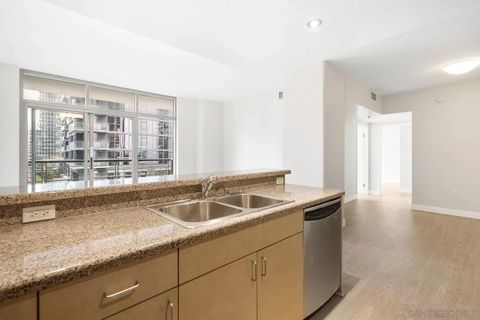 Tiny photo for 425 W Beech St #1003, San Diego, CA 92101 (MLS # 250039409)