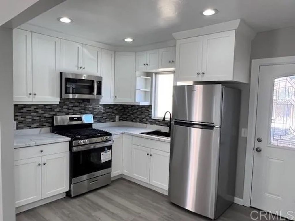 Photo of 129 Oaklawn Avenue #31, Chula Vista, CA 91910 (MLS # PTP2600485)