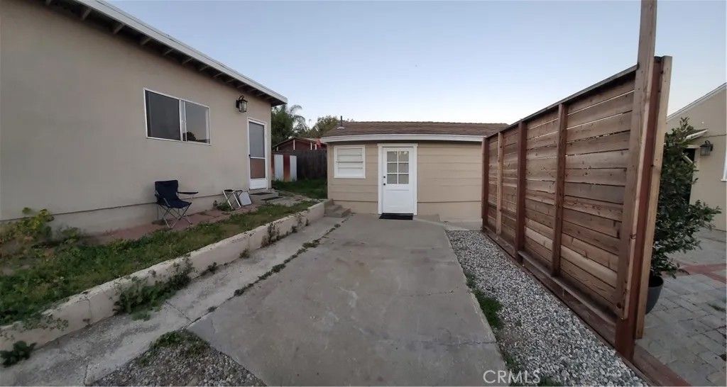 Photo of 10519 Nopalito Street, Ventura, CA 93304 (MLS # SR26077354)