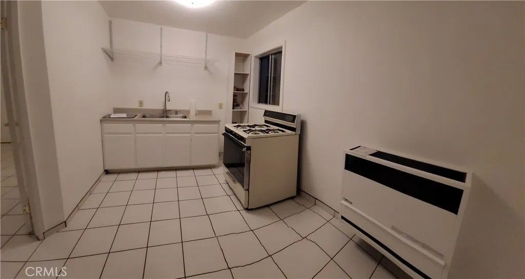 Photo of 10519 Nopalito Street, Ventura, CA 93304 (MLS # SR26077354)