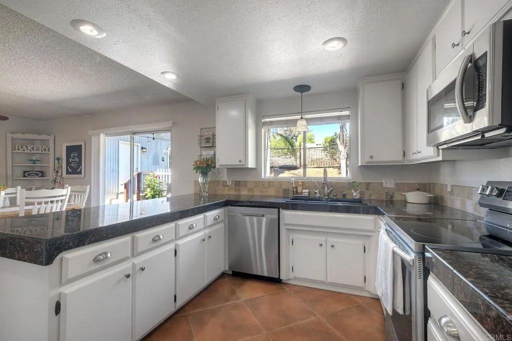 Photo of 554 Taylor Street, Vista, CA 92084 (MLS # NDP2509384)