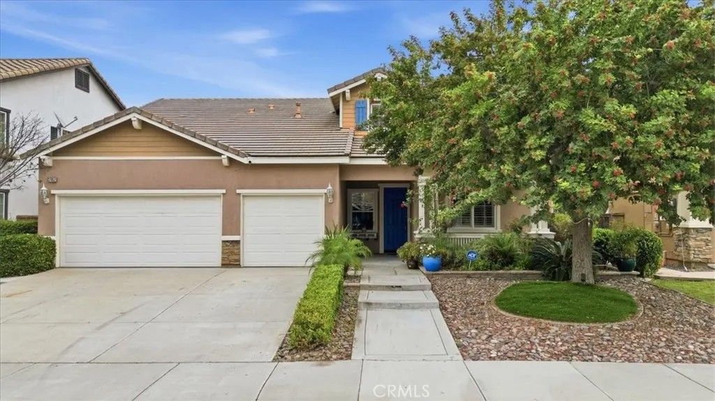 Photo of 37052 Almond Cir, Murrieta, CA 92563 (MLS # SW26070581)