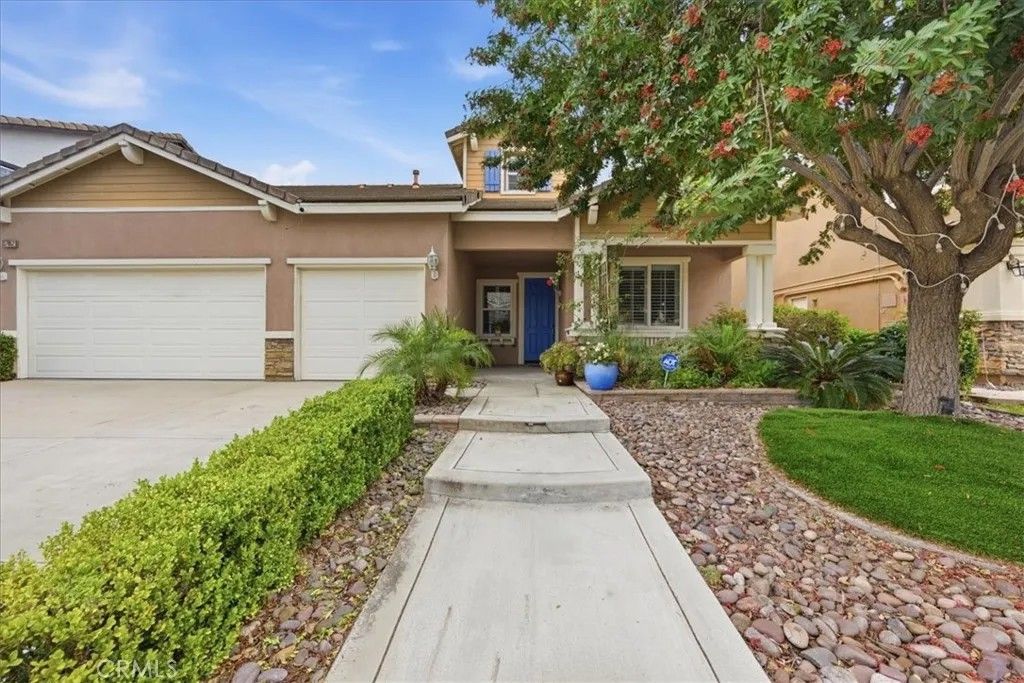 Photo of 37052 Almond Cir, Murrieta, CA 92563 (MLS # SW26070581)