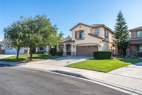 Photo of 15359 Palm Leaf Ln, Fontana, CA 92336 (MLS # IG26008553)