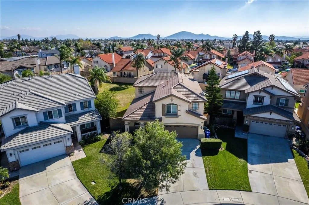 Photo of 15359 Palm Leaf Ln, Fontana, CA 92336 (MLS # IG26008553)