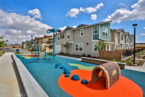 Tiny photo for 6392 Sierra Vista #5, Fontana, CA 92336 (MLS # CV26098237)