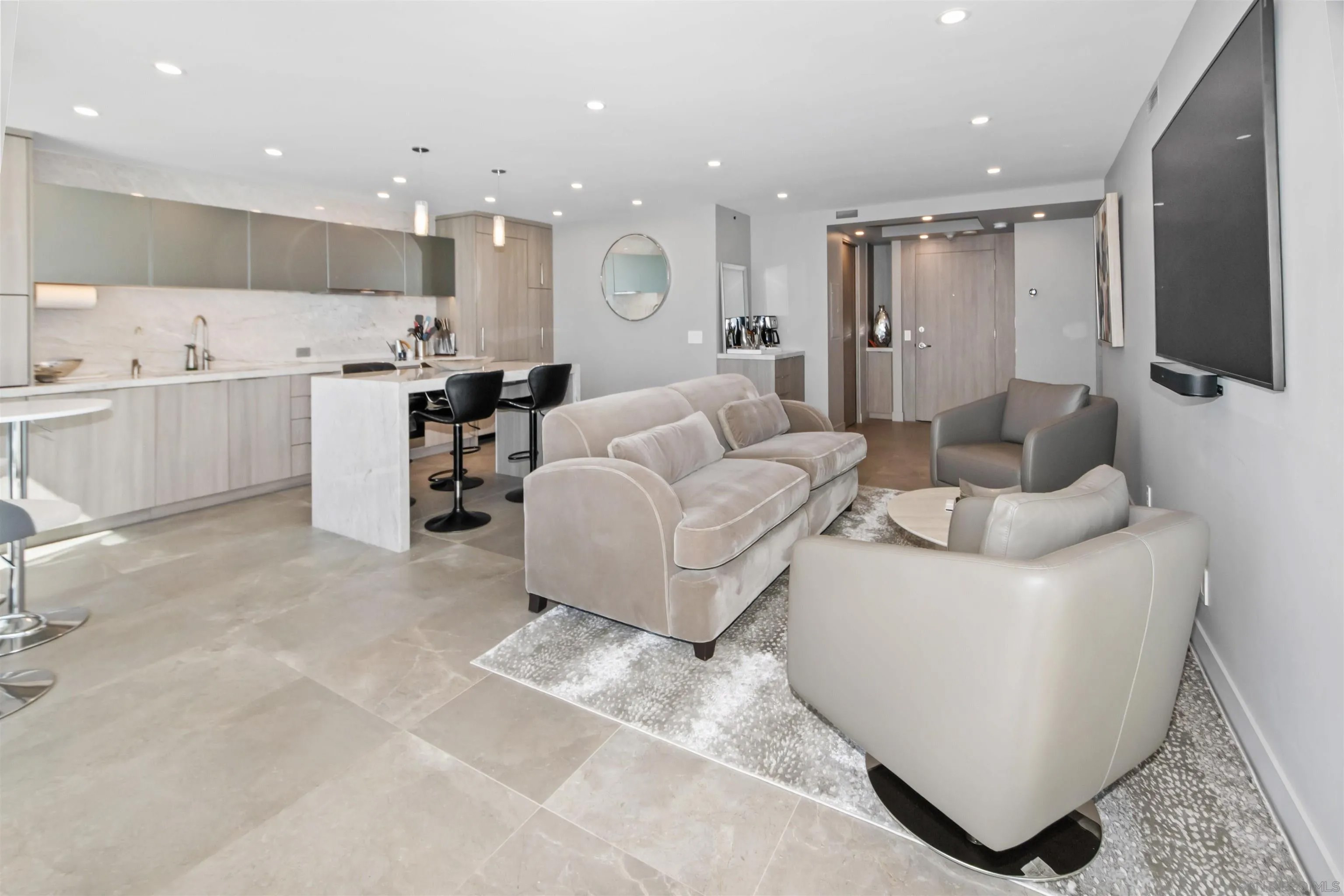 1830 Avenida Del Mundo 1608