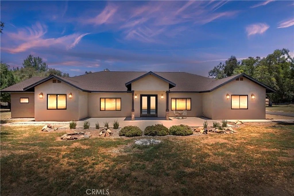 Photo of 17370 Rodeo Road, Lake Elsinore, CA 92530 (MLS # SW26001851)