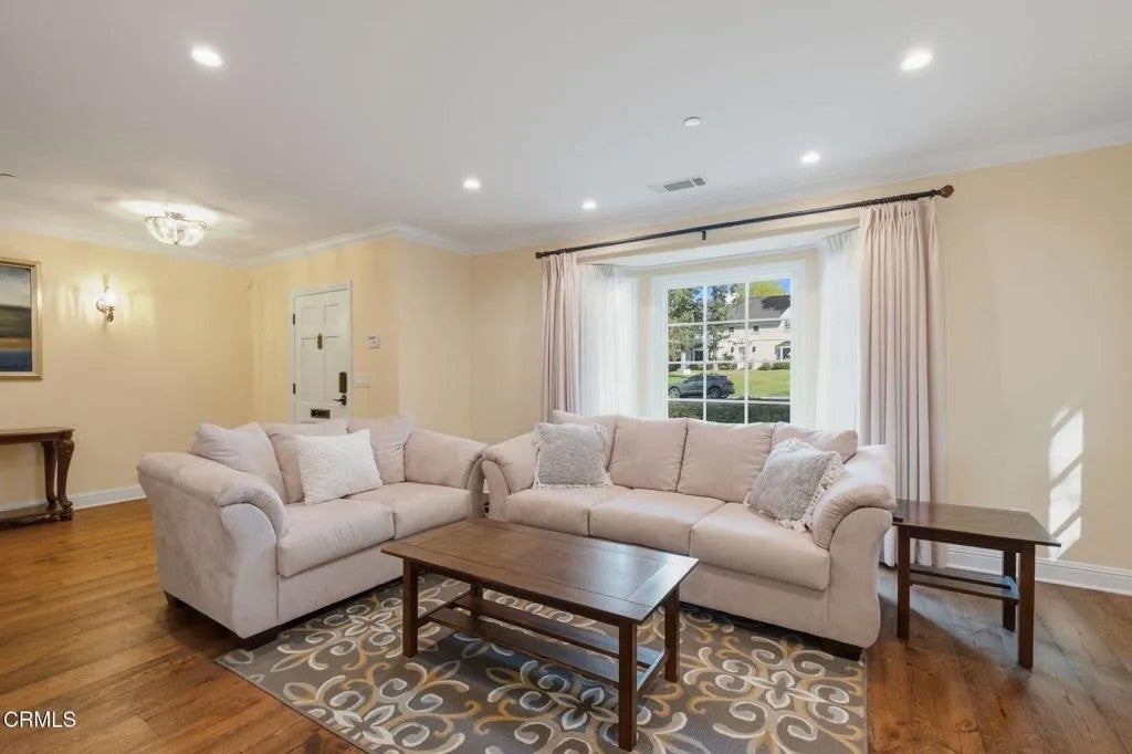 2968 Gainsborough Drive