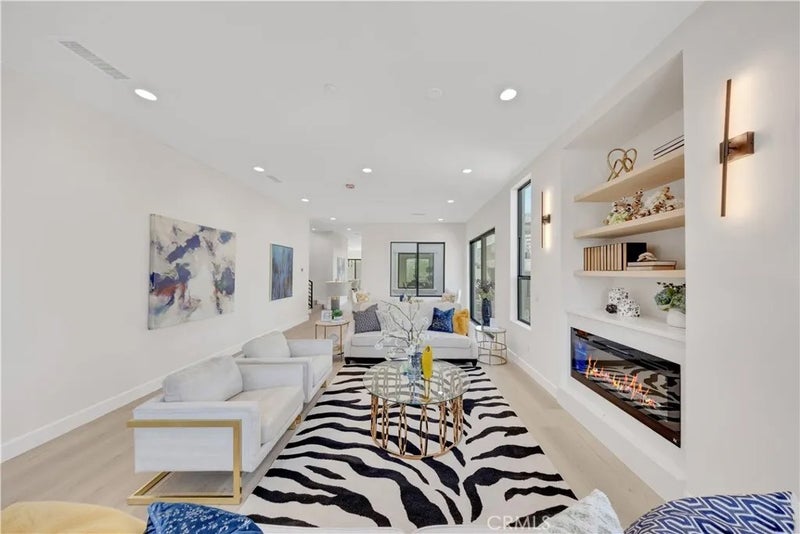 7156 Mooney