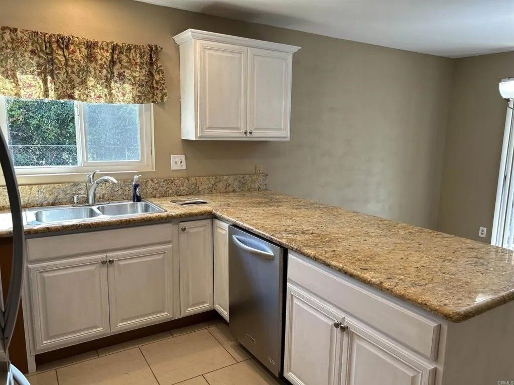 Photo of 450 Lynwood Lane, San Marcos, CA 92069 (MLS # NDP2507279)