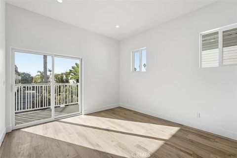 Tiny photo for 617 N Irena Avenue #C, Redondo Beach, CA 90277 (MLS # SB25273043)