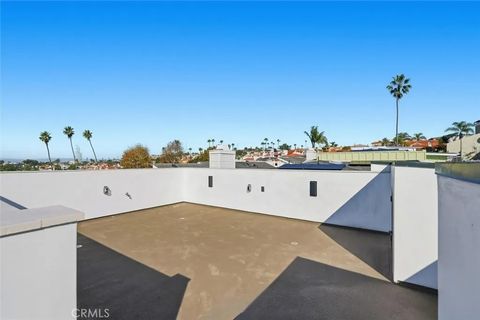 Tiny photo for 617 N Irena Avenue #C, Redondo Beach, CA 90277 (MLS # SB25273043)