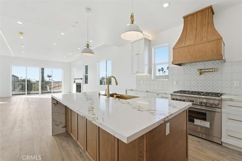 Tiny photo for 617 N Irena Avenue #C, Redondo Beach, CA 90277 (MLS # SB25273043)