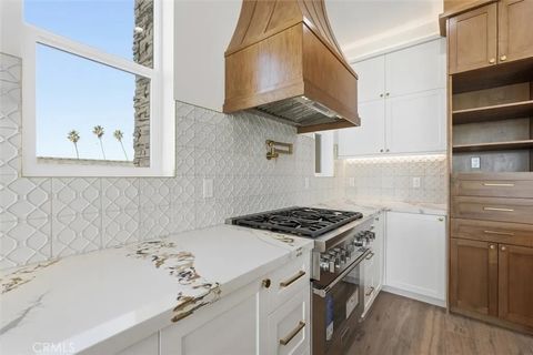 Tiny photo for 617 N Irena Avenue #C, Redondo Beach, CA 90277 (MLS # SB25273043)