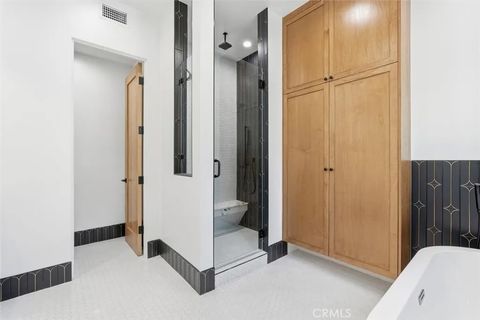 Tiny photo for 617 N Irena Avenue #C, Redondo Beach, CA 90277 (MLS # SB25273043)