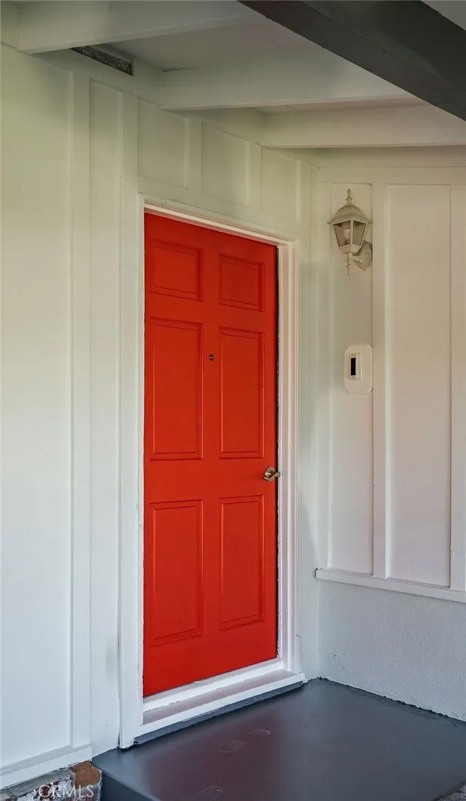 2608 W Palais Road
