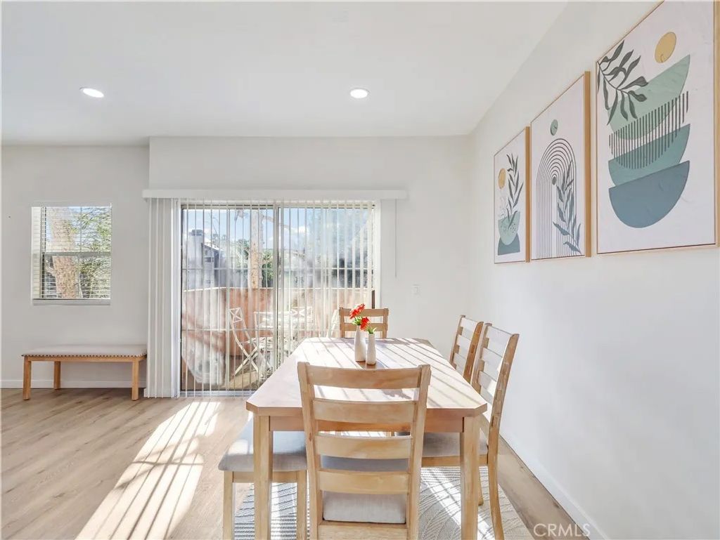 Photo of 7320 Balboa Boulevard #102, Lake Balboa, CA 91406 (MLS # SR26069547)