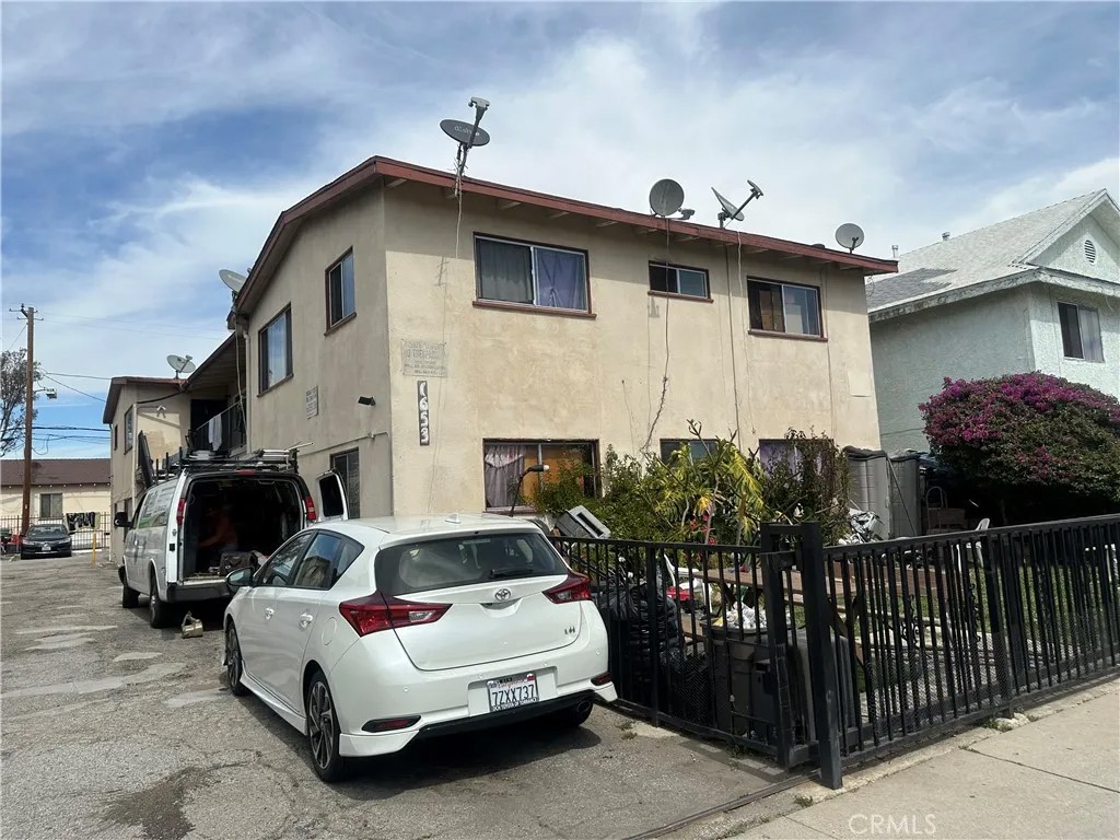 1659 W 207th