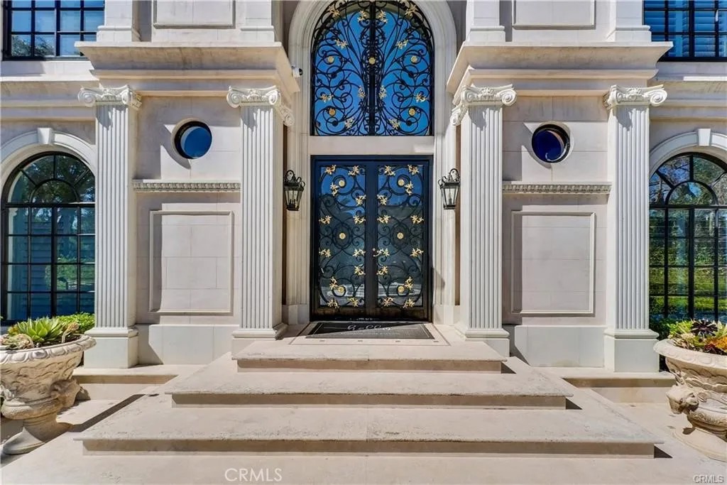 3300 Palos Verdes West
