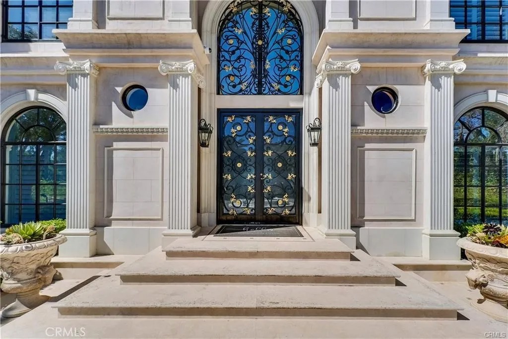 3300 Palos Verdes West