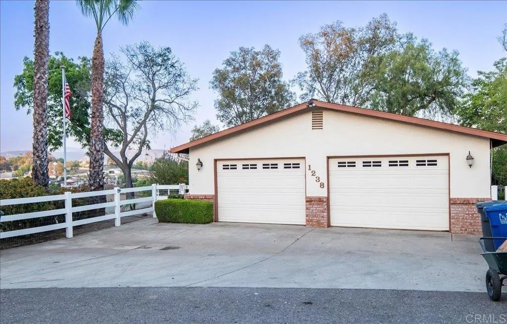 1238 Cedar Street