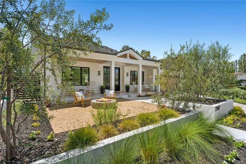 2207 Port Harwick