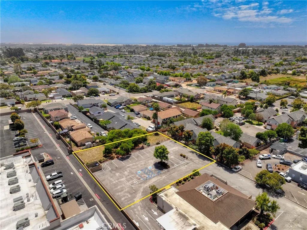 Photo of 1253 E Grand, Arroyo Grande, CA 93420 (MLS # PI26122331)