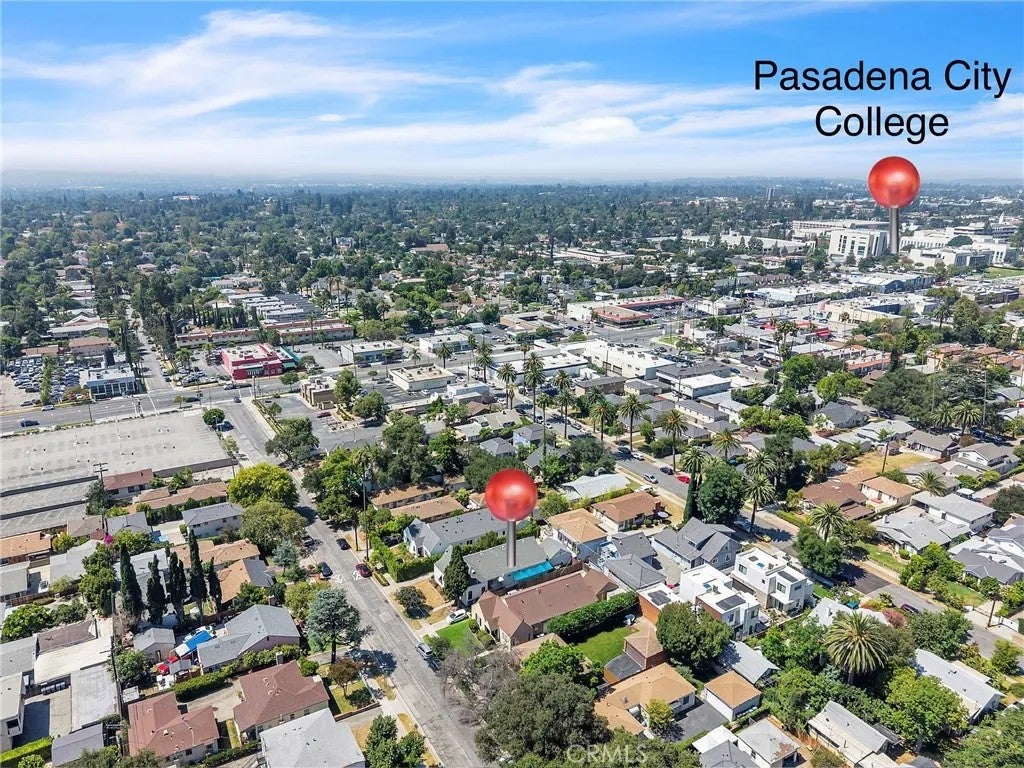 79 N Berkeley Avenue