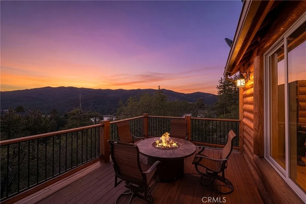 438 Starlight Circle