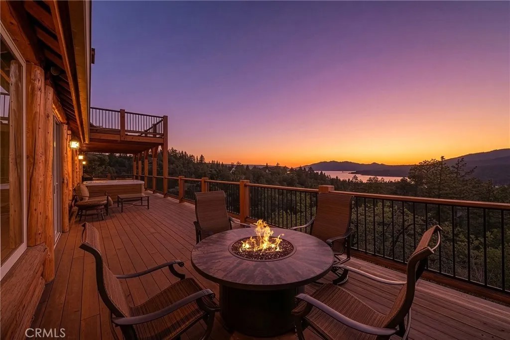 438 Starlight Circle