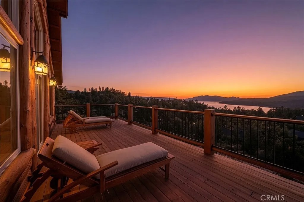 438 Starlight Circle