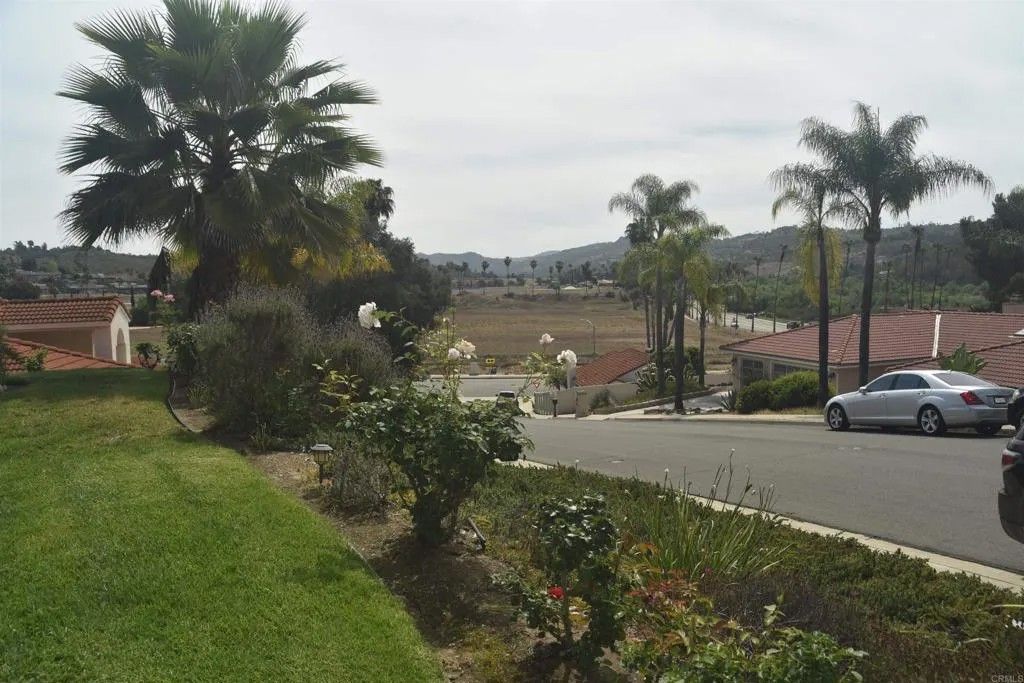 Photo of 5436 Fairgreen Way, Bonsall, CA 92003 (MLS # NDP2603821)