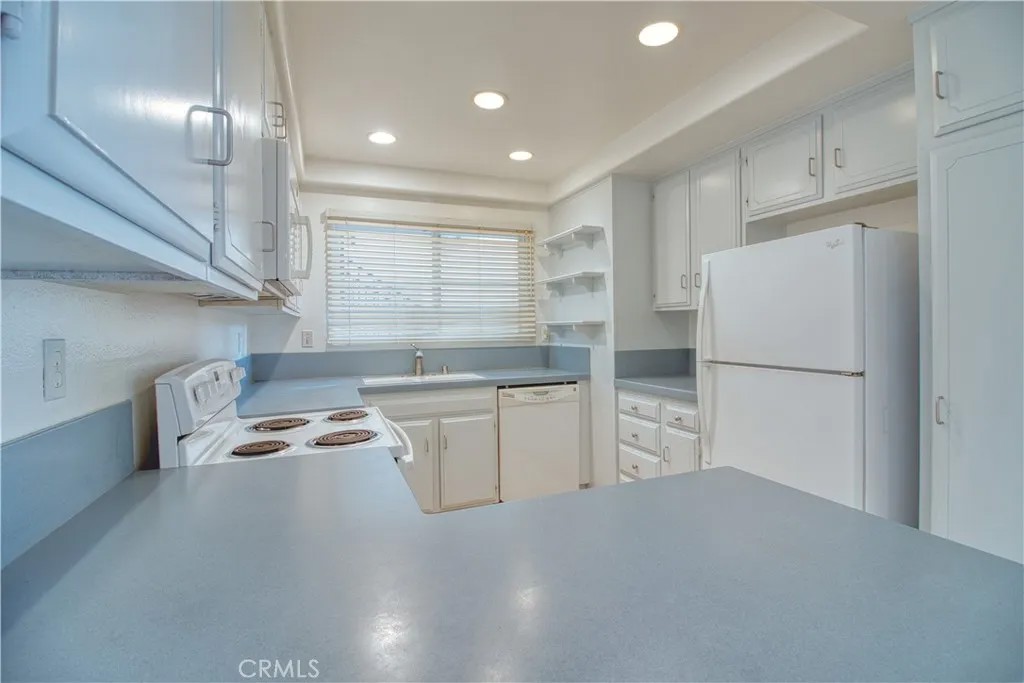 3299 Via Carrizo B