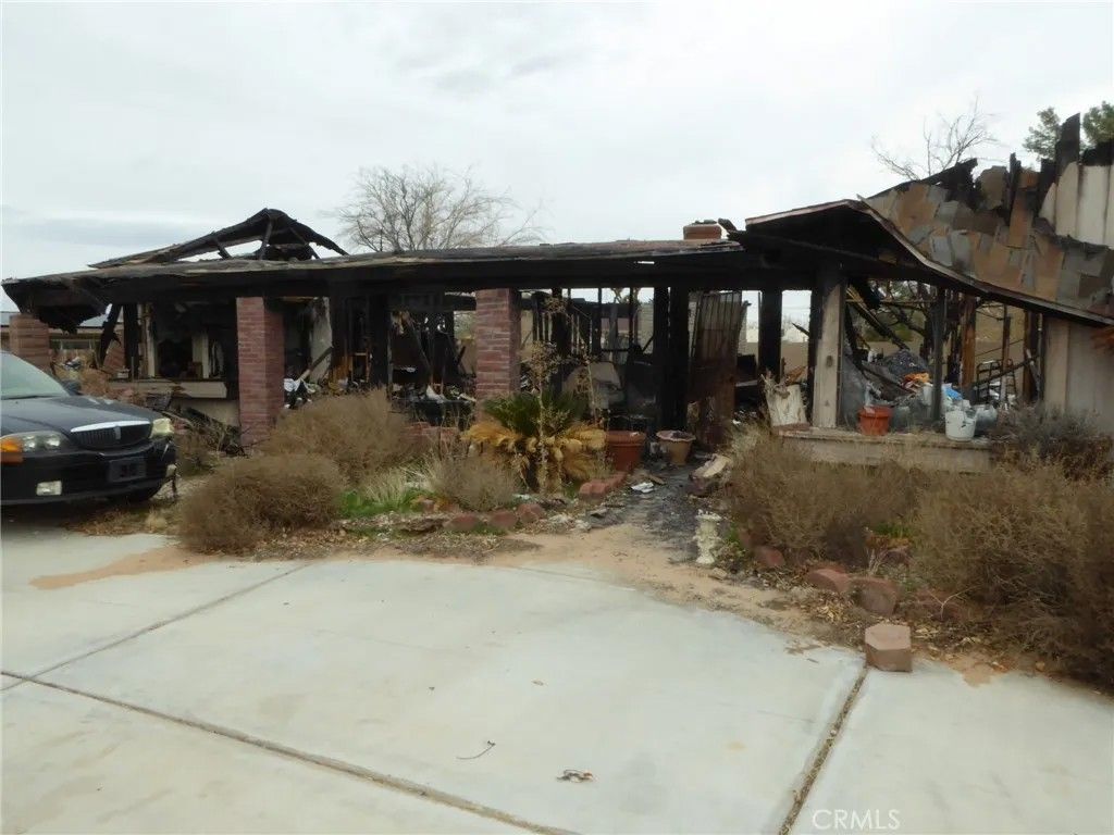 Photo of 13099 Pocono Rd, Apple Valley, CA 92308 (MLS # HD26038669)